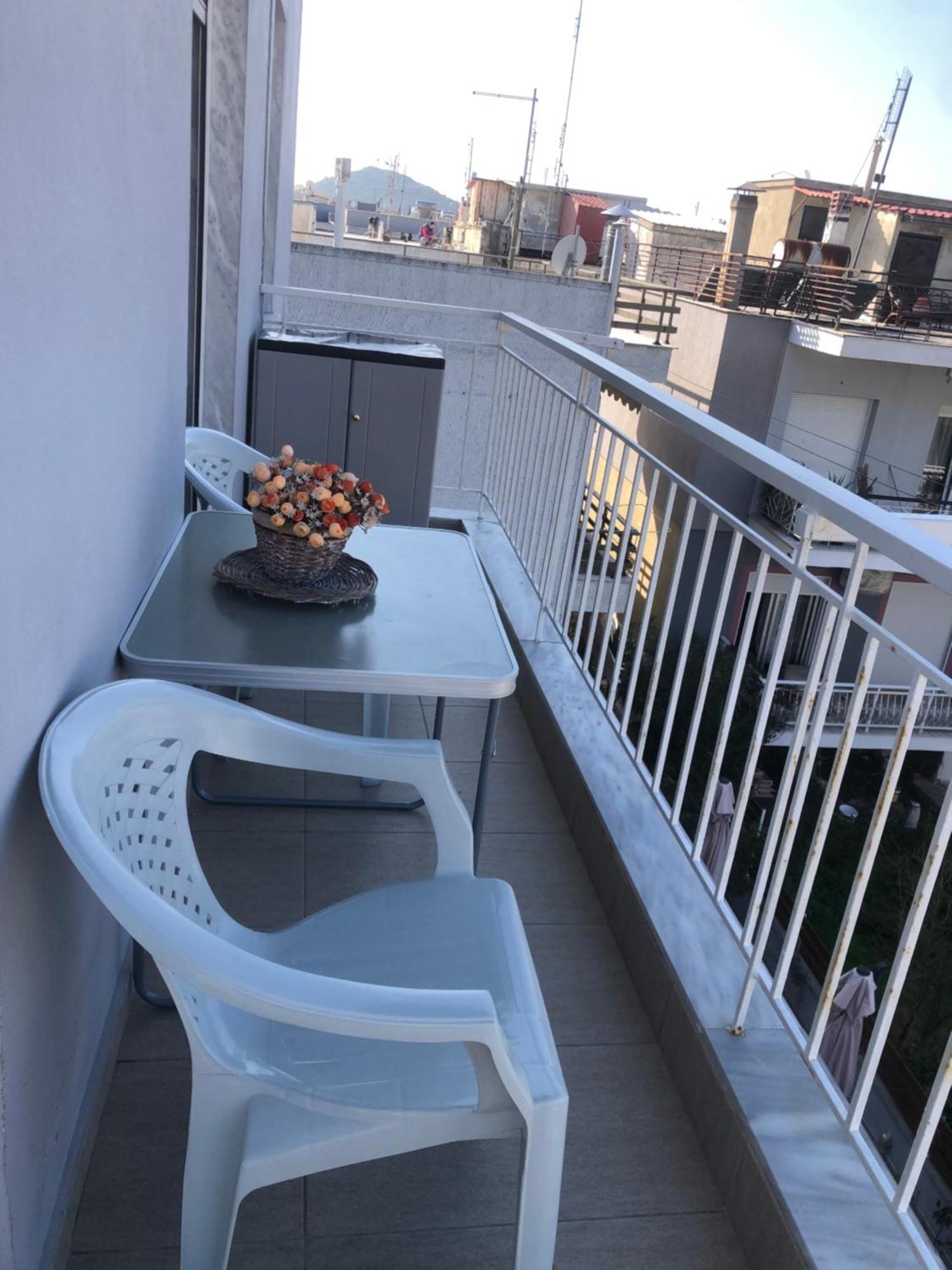 Nikos Rooms Néa Péramos Eksteriør billede
