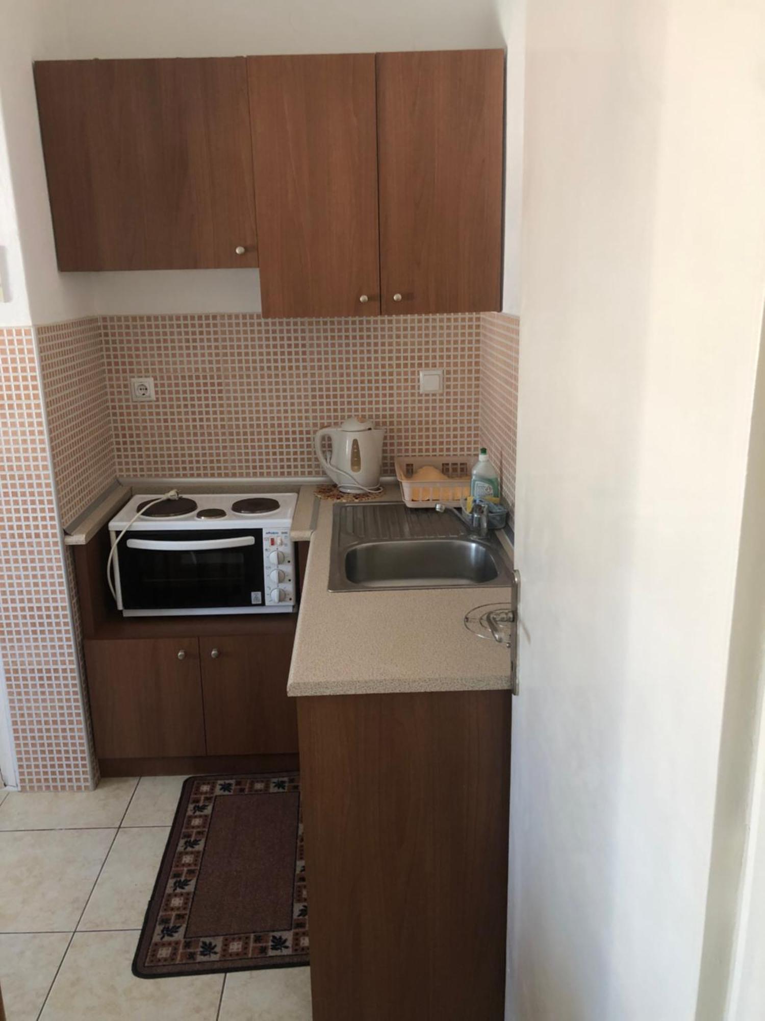 Nikos Rooms Néa Péramos Eksteriør billede